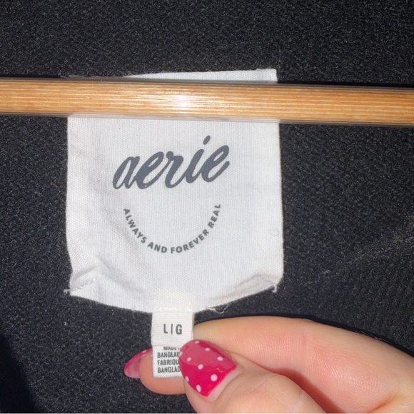 Aerie UnReal Polo Oversized Sweater. Size: Large. Black with Cream Stripes. - Picture 7 of 9